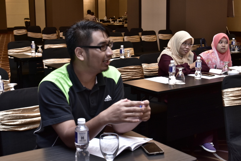 UKM 5493